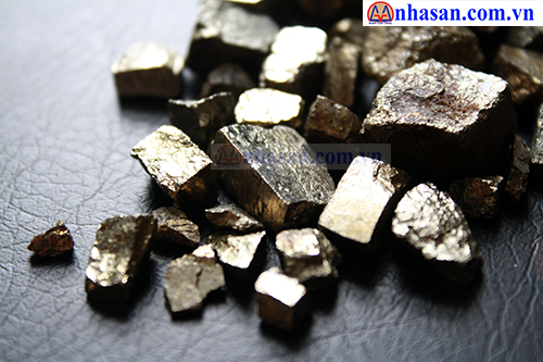 Đá Vàng Găm Phong Thủy Đá Vàng Găm Phong Thủy