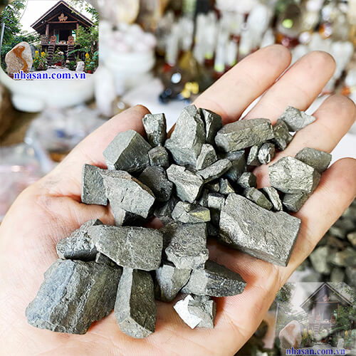 đá vàng găm trừ tà đá vàng găm trừ tà