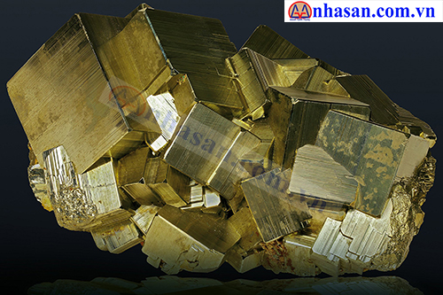 Đá Vàng Găm Trừ Tà Đá Vàng Găm Trừ Tà