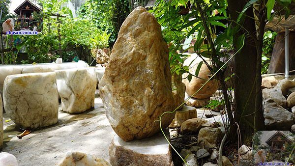 Đá thạch anh hồng thô chưa lột da Đá thạch anh hồng thô chưa lột da