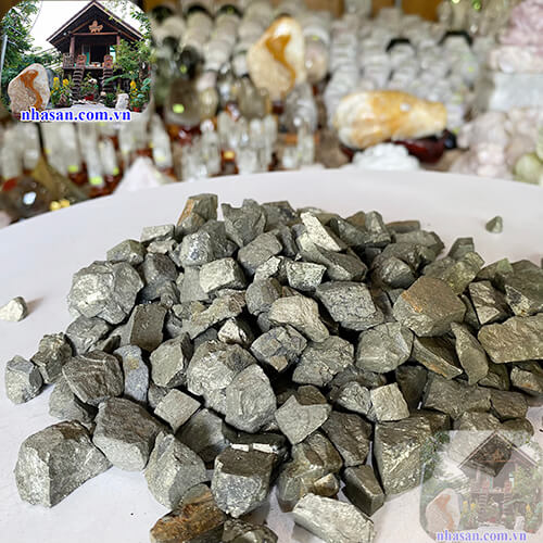 Giá đá vàng găm bao nhiêu? Giá đá vàng găm bao nhiêu?