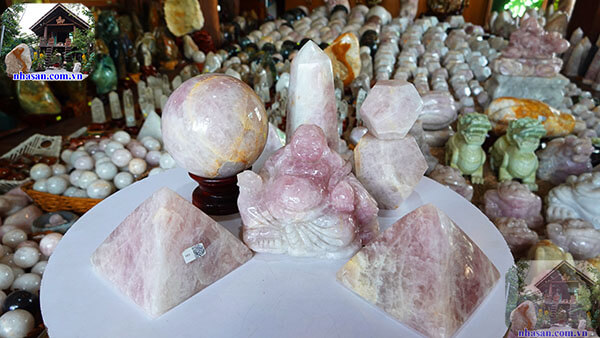 Đá phong thủy tại Nhà Sàn Tây Nguyên Đá phong thủy tại Nhà Sàn Tây Nguyên