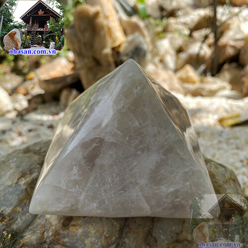 Kim tự tháp đá thạch anh hồng hóa giải hiện tượng bóng đè Kim tự tháp đá thạch anh hồng hóa giải hiện tượng bóng đè