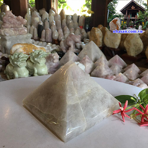 Kim tự tháp đá thạch anh hồng khử tia bức xạ T464-3 Kim tự tháp đá thạch anh hồng khử tia bức xạ T464-3