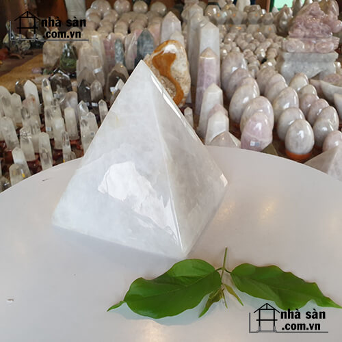 Kim Tự Tháp Đá Thạch Anh Trắng Kim Tự Tháp Đá Thạch Anh Trắng