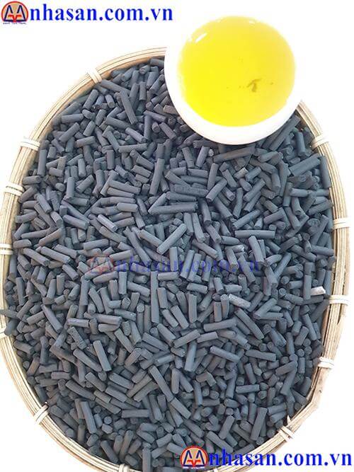 Filter water with activated carbon