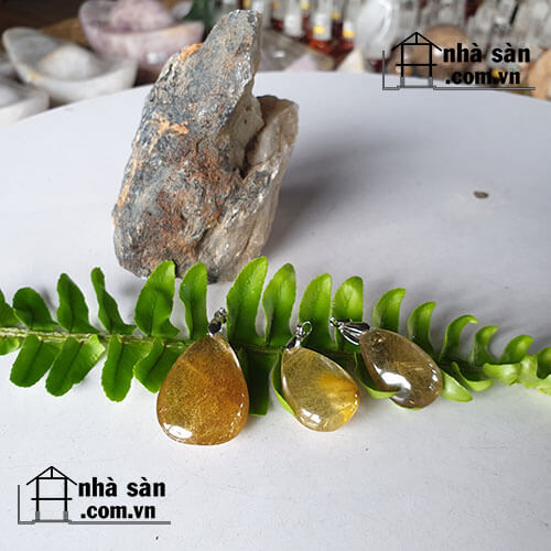 Mặt Dây Chuyền Đá Thạch Anh Tóc Vàng Mặt Dây Chuyền Đá Thạch Anh Tóc Vàng