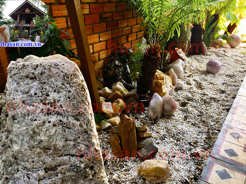 Quả Cầu Thạch Anh Vỏ Sò Tai Tượng Kết Hợp Đá Thạch Anh Vụn trang trí sân vườn-1