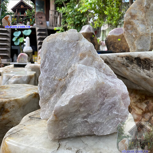 Mua đá thạch anh hồng thô ở đâu Mua đá thạch anh hồng thô ở đâu