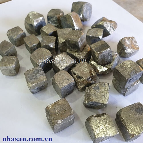 Mua Đá Vàng Găm Ở Đâu
