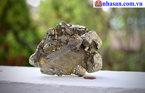 Mua Đá Vàng Găm Ở Đâu? Mua Đá Vàng Găm Ở Đâu?