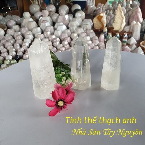 Place Of Prestige Quartz Pillars