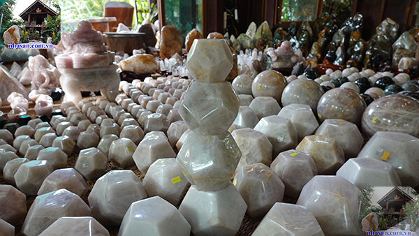 Đá 12 mặt thạch anh phong thủy Đá 12 mặt thạch anh phong thủy