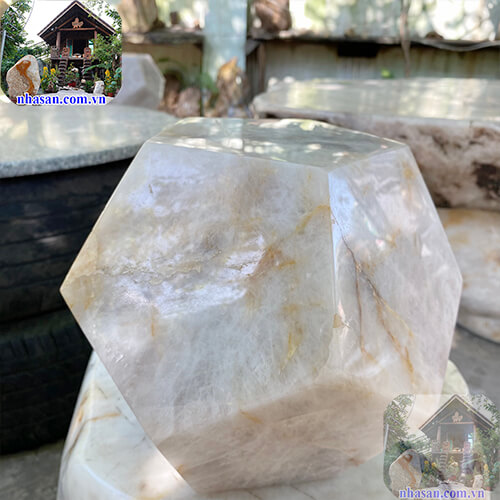 Quả cầu 12 mặt thạch anh hồng giúp tâm an lạc Quả cầu 12 mặt thạch anh hồng giúp tâm an lạc