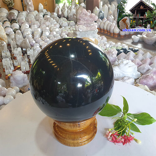 Quả cầu đá Canxedon Xanh Đen nặng 5.6kg Quả cầu đá Canxedon Xanh Đen nặng 5.6kg