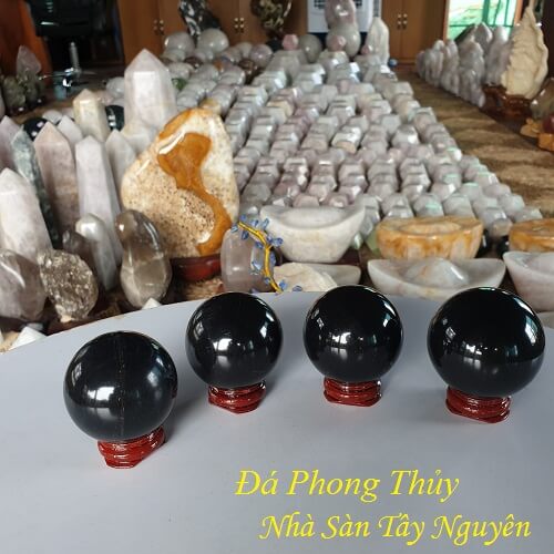 Bodhi Stone Ball Set Table