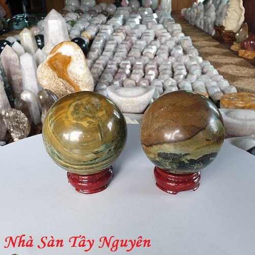 Quả Cầu Đá Canxedon Phong Thủy