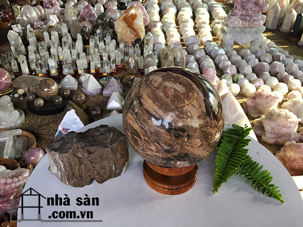 Quả cầu đá Gỗ Hóa Thạch phong thủy