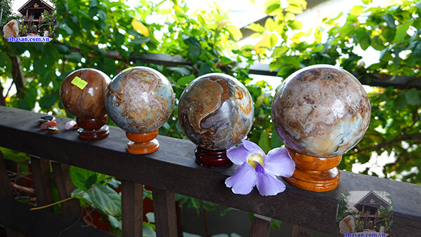 Mua quả cầu đá phong thủy ở đâu?
