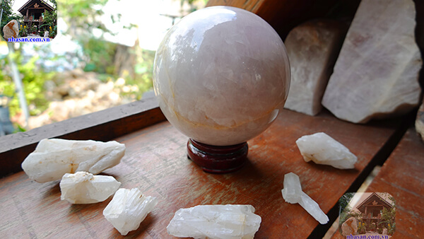 Mua quả cầu đá phong thủy ở đâu?