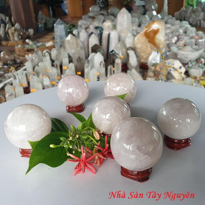 Quả Cầu Đá Thạch Anh