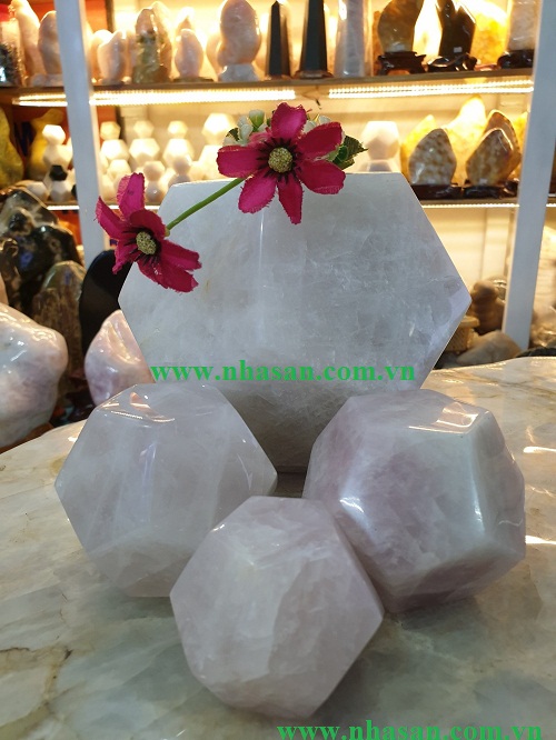 12 Faceted Quartz Stone Ball