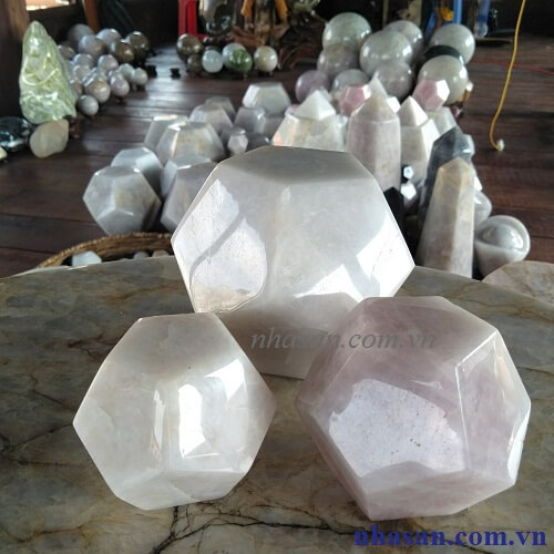 Quartz Stone 12 Faces Feng Shui