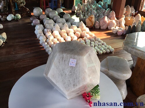 Quả Cầu Đá Thạch Anh 12 Mặt Phong Thủy QC 114