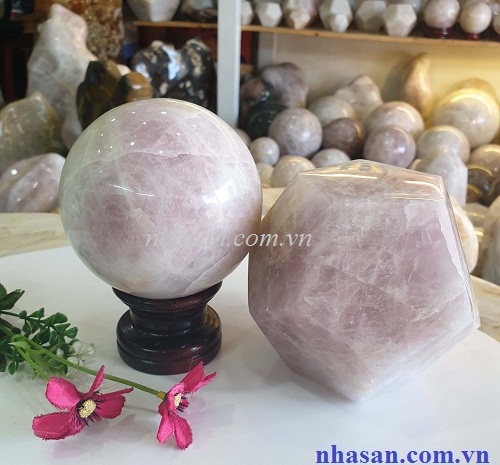 Pink Quartz Stone Ball