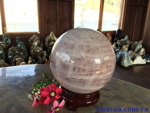 Quả Cầu Đá Thạch Anh Hồng Đặt Bàn Phong Thủy
