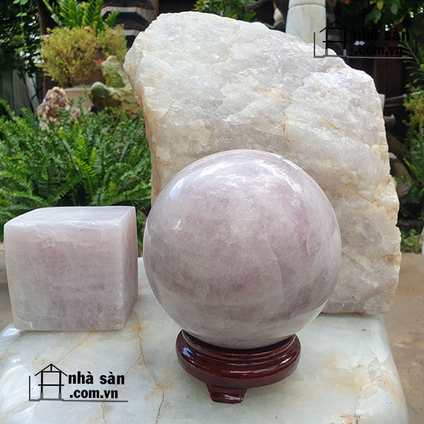 Quả Cầu Đá Thạch Anh Hồng Tự Nhiên Quả Cầu Đá Thạch Anh Hồng Tự Nhiên