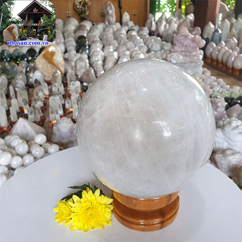 Quả cầu đá thạch anh trắng tự nhiên Quả cầu đá thạch anh trắng tự nhiên