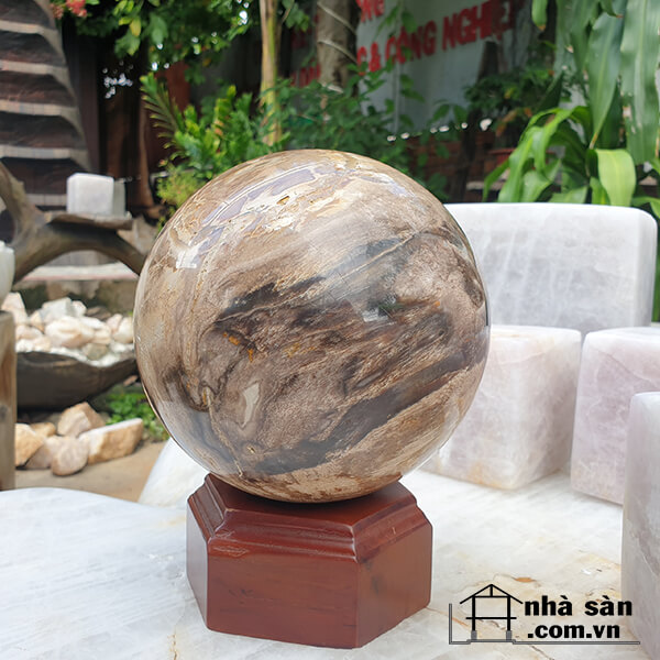 Quả Cầu Gỗ Hóa Đá Phong Thủy