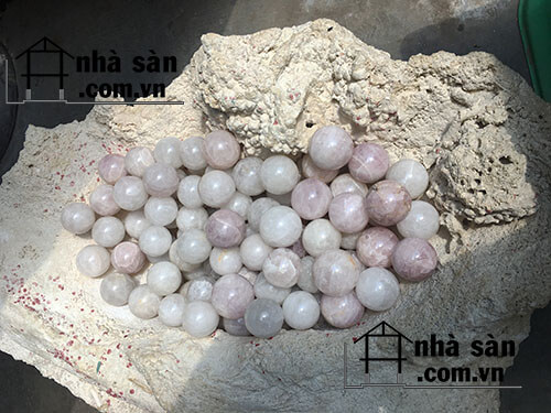 Quả Cầu Nhỏ Đá Thạch Anh Quả Cầu Nhỏ Đá Thạch Anh