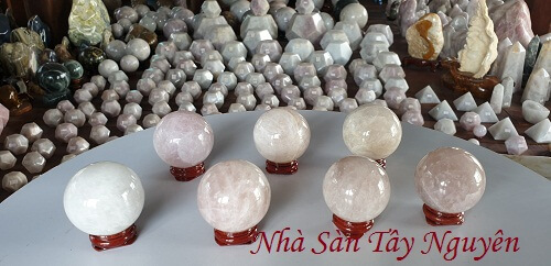 Small Ball Of Quartz Set Of Desk Increases Energy