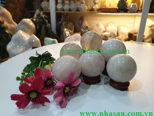 Small Quartz Ball Set The Table