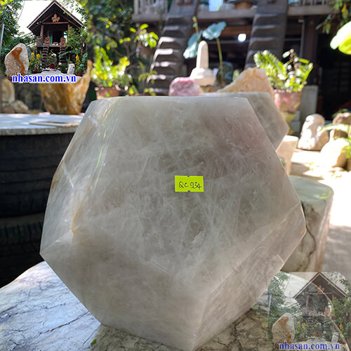 Quả cầu phong thủy 12 mặt đá thạch anh hồng tự nhiên Quả cầu phong thủy 12 mặt đá thạch anh hồng tự nhiên