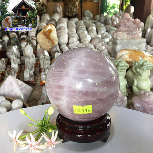 Quả cầu phong thủy đá thạch anh hồng tự nhiên QC776-1 Quả cầu phong thủy đá thạch anh hồng tự nhiên QC776-1