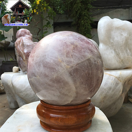 Quả cầu phong thủy đá thạch anh hồng tự nhiên nguyên khối nặng 25.5kg QC758-3 Quả cầu phong thủy đá thạch anh hồng tự nhiên nguyên khối nặng 25.5kg QC758-3