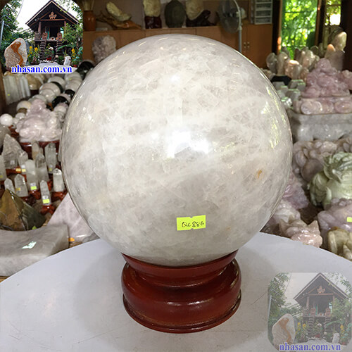 Quả cầu phong thủy đá thạch anh trắng tự nhiên Quả cầu phong thủy đá thạch anh trắng tự nhiên