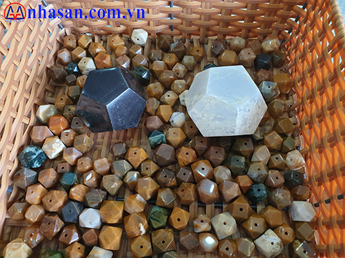 Ornaments 12 Feng Shui