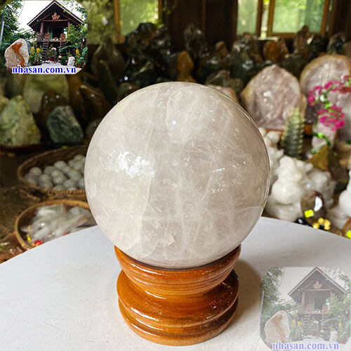 Quả cầu thạch anh hồng có tác dụng gì Quả cầu thạch anh hồng có tác dụng gì