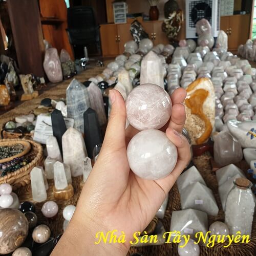 Small Round Globe Of Quartz Stone