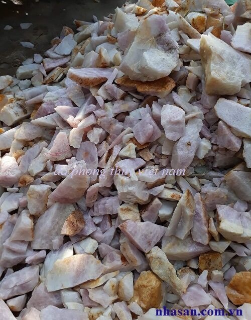 Sprinkled With Quartz Stones