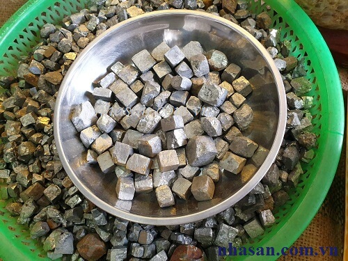 Effect Of Diced Gold