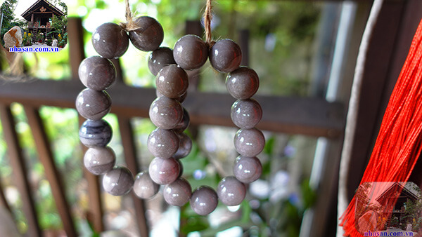 Vòng tay gỗ hóa thạch giúp chủ nhân ngủ ngon Vòng tay gỗ hóa thạch giúp chủ nhân ngủ ngon