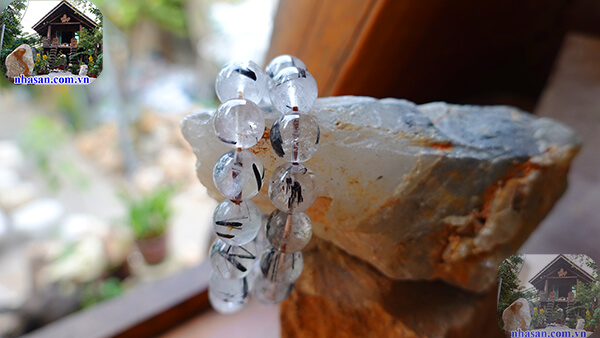 Đá thạch anh tóc đen