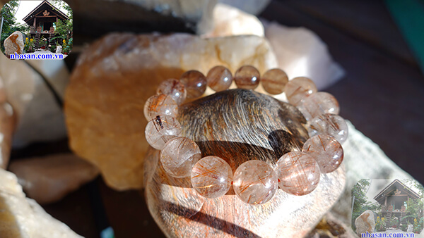 Đá thạch anh tóc đỏ