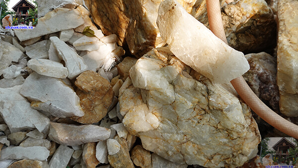 Địa chỉ cung cấp đá thạch anh trắng đục uy tín chất lượng Địa chỉ cung cấp đá thạch anh trắng đục uy tín chất lượng