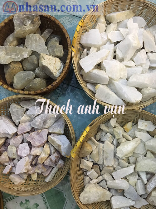 Natural broken quartz spreads foundation, foundation ...